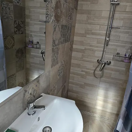 La Trei Surori * בראשוב