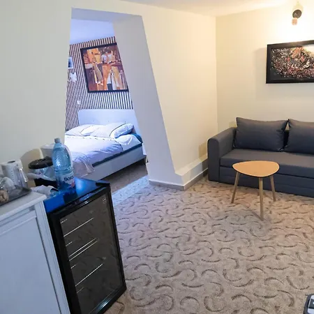 La Trei Surori * בראשוב