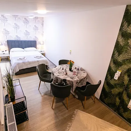 La Trei Surori בראשוב