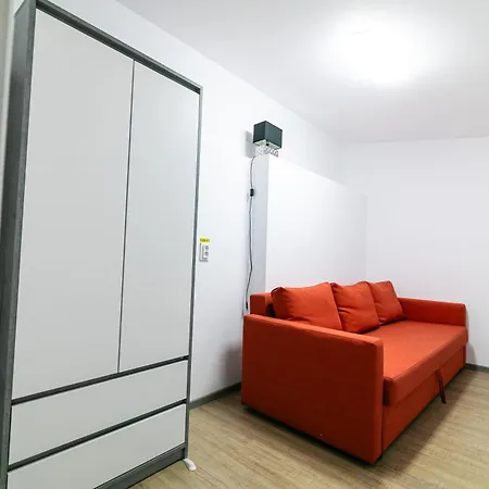 La Trei Surori דירה בראשוב