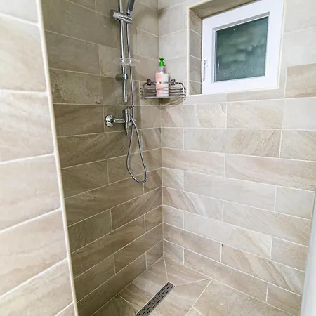 La Trei Surori *
