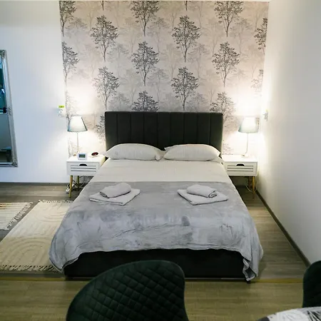 La Trei Surori דירה בראשוב